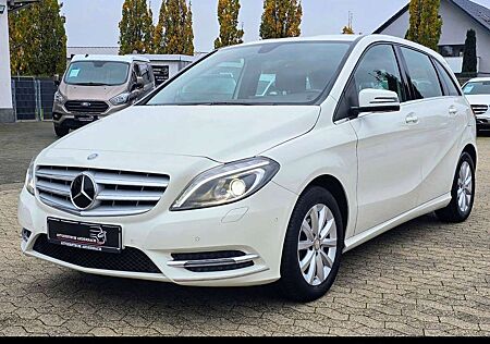 Mercedes-Benz B 180 *XENON*NAVI*PDC*SHZ*