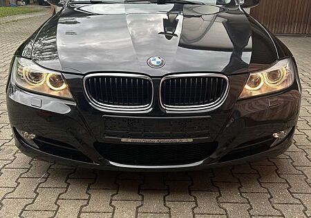 BMW 320i 320 Touring Edition Lifestyle