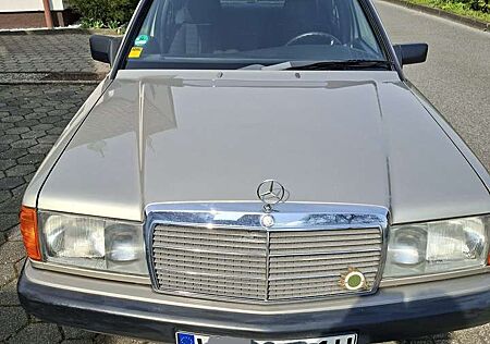 Mercedes-Benz 190 E