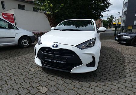 Toyota Yaris Hybrid Business Edition 12 Monate Garantie