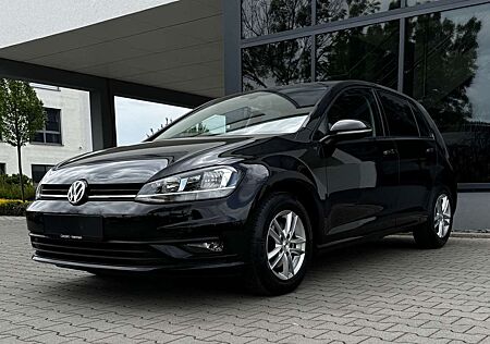 VW Golf Volkswagen VII TSI WENIG KM*APPLE*NAVI*SHZ*PDC*ALU*TEL