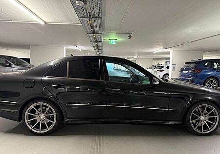 Mercedes-Benz E 500 7G-TRONIC Avantgarde AMG Paket
