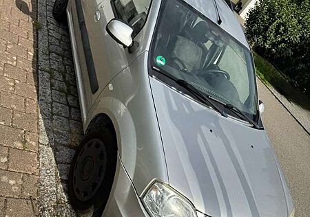 Dacia Logan MCV 1.6 Laureate