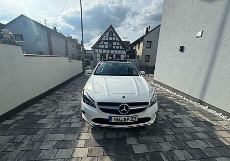 Mercedes-Benz CLA 180 7G-DCT