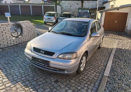 Opel Astra 1.6 16V Elegance