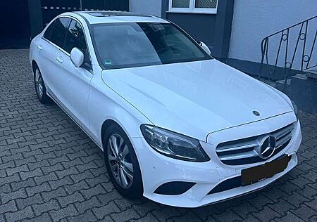 Mercedes-Benz C 220 d*Avantgarde*Navi*LED*SH*Keyless*SchiebeD*