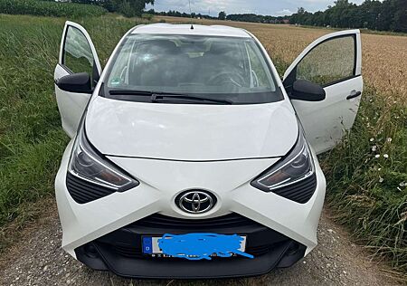 Toyota Aygo x-play