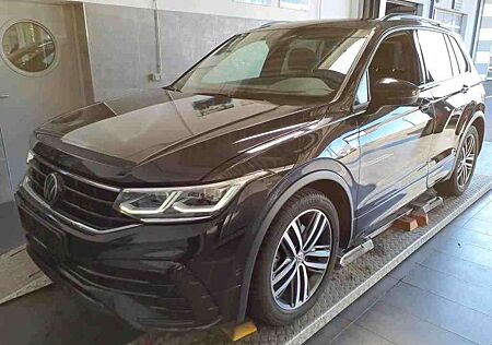 VW Tiguan Volkswagen R-Line 4Motion*Black Style*19Zoll*Matrix*KAMERA*