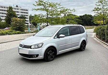 VW Touran Volkswagen 1.4 TSI DSG Highline
