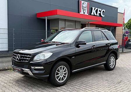 Mercedes-Benz ML 250 CDI 4Matic *Comand*Sport-Paket*3,5T*AHK*