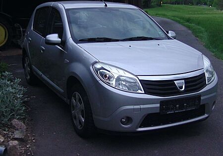 Dacia Sandero 1.6 MPI Laureate,Klima, Zahnriemen neu, Stereo