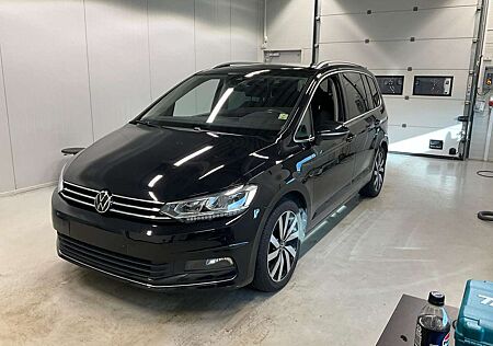 VW Touran Volkswagen TDI Highline *AHK*ACC*LED*KESSY*PANO*KAM*
