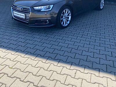 Audi A4 Avant 2.0 TDI quattro S line Sport / PLus / AHK /S