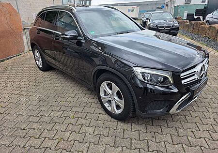 Mercedes-Benz GLC 220 d 4Matic*9G*PANORAMA*AHK*XENON