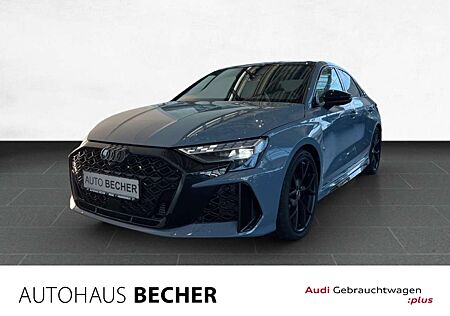 Audi RS3 Limo 2.5 TFSI quattro /Navi/Pano/Schalensitz