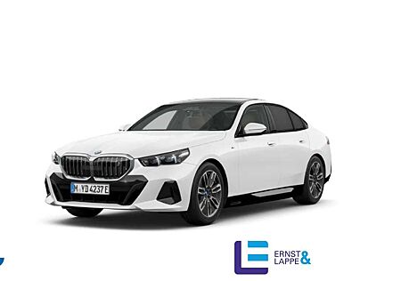 BMW i5 eDrive40 M Sport || AHK 360° B&W Pano Autobahnassi