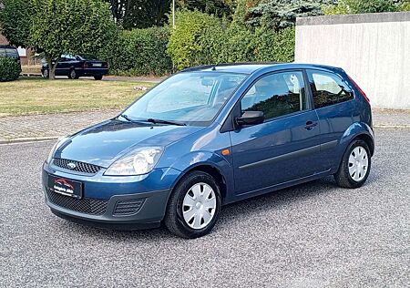 Ford Fiesta Ambiente*Wenig km*Klima*8-Fach bereifung