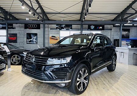 VW Touareg Volkswagen V6 TDI Exclusive Terrain Tech 4Motion