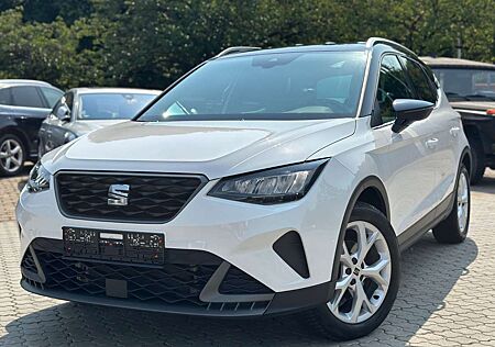 Seat Arona FR Weiß/Schwarz /LED/DAB/1.Hand/Sportsitze