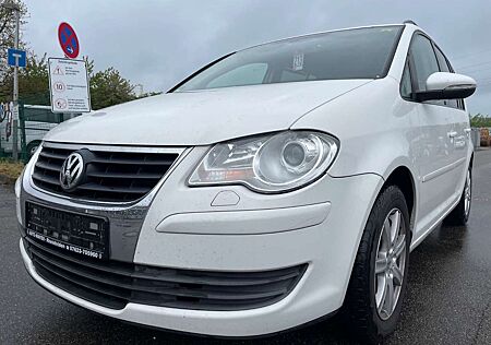 VW Touran Volkswagen Trendline DSG / Schiebedach