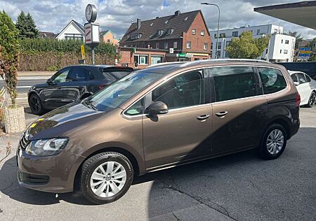 VW Sharan Volkswagen 1.4 Comfortline+7SITZER+NAVI+XENON+AHK