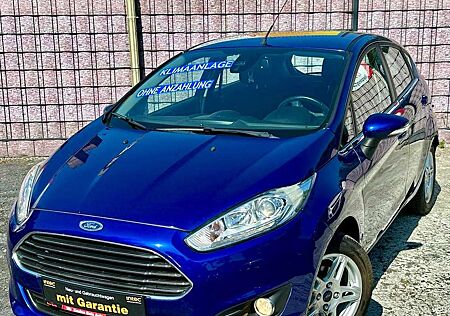 Ford Fiesta Titanium. Neue Inspektion . Garantie .