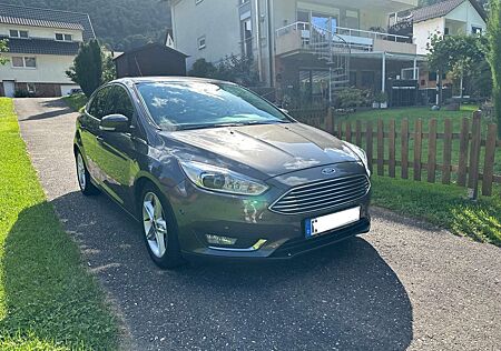 Ford Focus 1.0 EcoBoost Start-Stopp-System Titanium