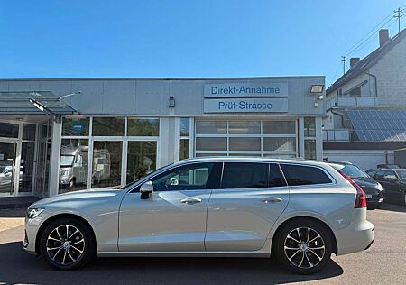 Volvo V60 D3 Momentum-Navi-Leder