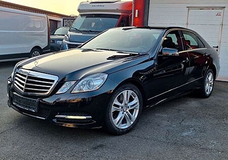 Mercedes-Benz E 300 CGI BlueEfficiency Avantgarde Navi/Xenon