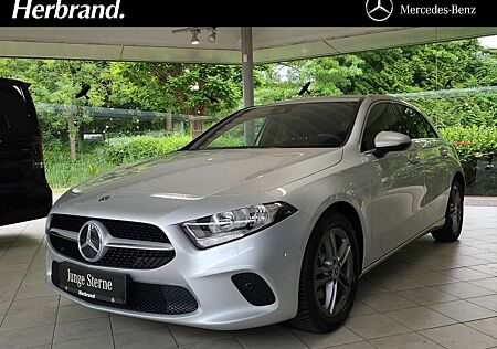 Mercedes-Benz A 200 Progressive MBUX SHZG Premium