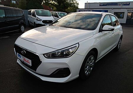 Hyundai i30 Select erst 55.000 KM !