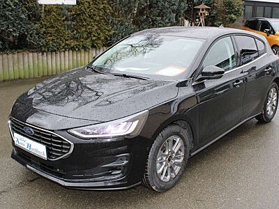 Ford Focus Titanium/Park-Ass./Winter-Paket/LED-Licht 5-t.