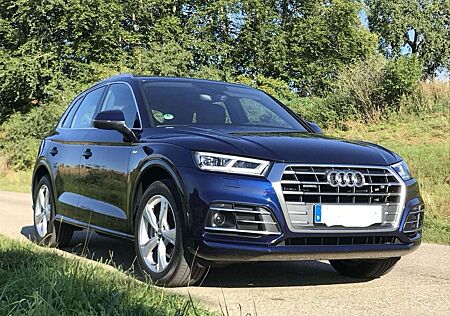 Audi Q5 quattro sport