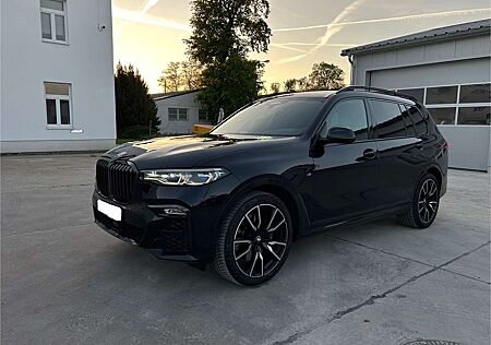 BMW X7 xDrive 40 i M Sport - Panodach-7Sitzer