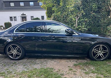Mercedes-Benz E 220 d 9G-TRONIC AMG Line