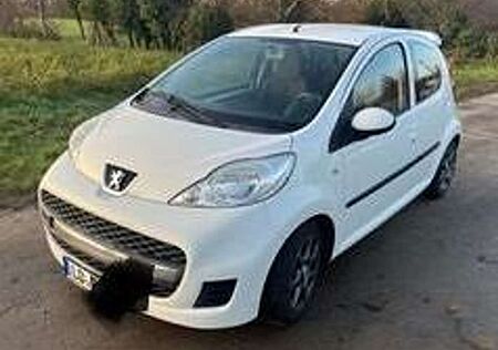 Peugeot 107 70 Filou