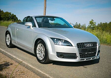 Audi TT Cabrio Roadster 2.0 TFSI Xenon Schaltgetriebe