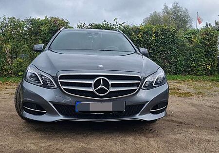 Mercedes-Benz E 220 T BlueTEC 4Matic 7G-TRONIC Elegance