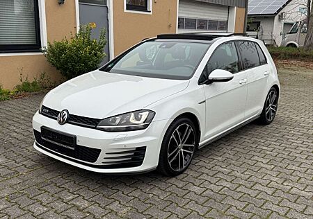VW Golf Volkswagen VII Lim. GTD BMT DSG PANO LED TOP
