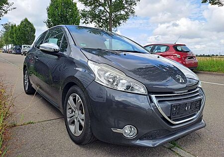 Peugeot 208 95 VTI Allure