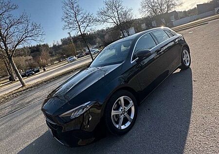 Mercedes-Benz A 180 Progressive