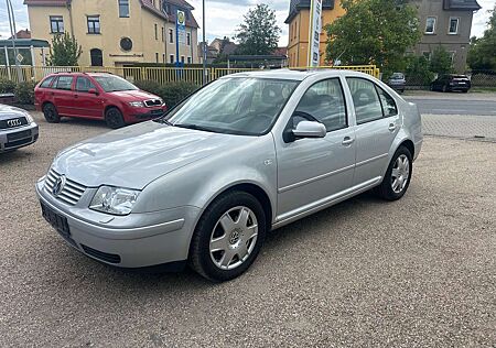 VW Bora Volkswagen 2.3 V5 BENZIN TÜV/05/2027. NEUE