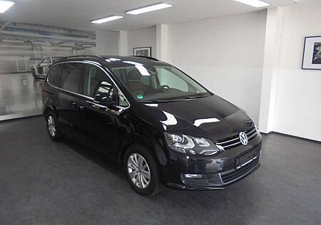 VW Sharan Volkswagen Comfortline Aut 7 Sitze AHK Panorama PDC