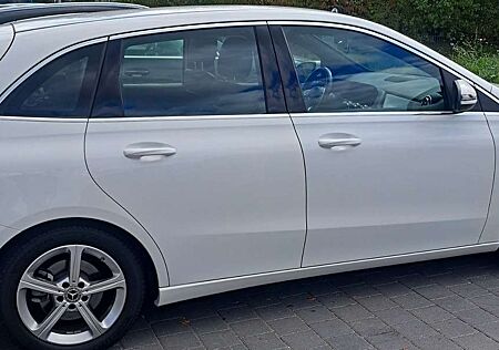 Mercedes-Benz B 200 B-Klasse Edition 19