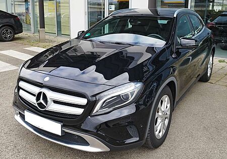 Mercedes-Benz GLA 180 gebraucht kaufen Mercedes-Benz GLA 180 7G-DCT Activity Edition