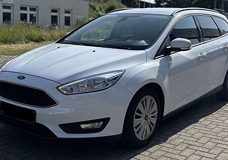 Ford Focus Turnier 1.5 TDCi DPF Start-Stopp-System Aut. Busin