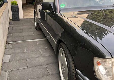 Mercedes-Benz E 220 sportline
