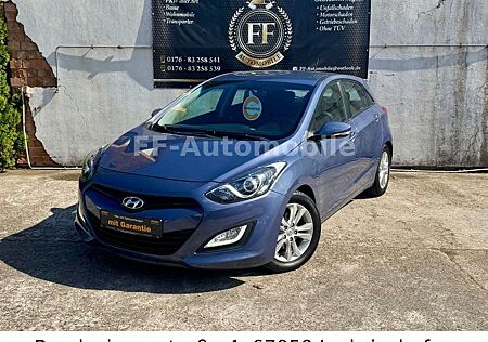 Hyundai i30 1.4 Style* PDC* SHZ* AHK*