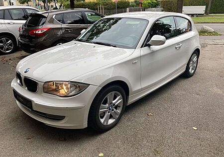 BMW 118 i 3 türig+1.Hd/Klimaaut/Tempo/PDC/orig 36000km+