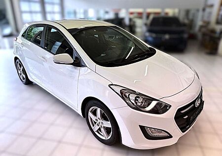 Hyundai i30 blue Basis